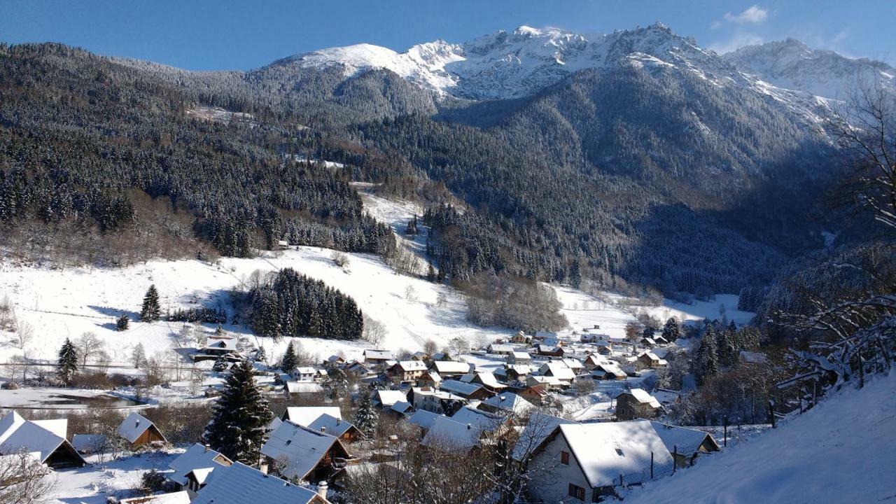 Gite La Chamoussiere Saint-Mury-Monteymond Exterior photo